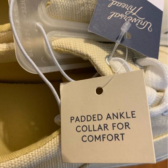 Universal Thread size 9 light yellow sneakers. - Picture 4 of 8